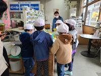 小学生まち探検　お店にちびっこ記者たちがやってきた 2020/11/10 23:50:15