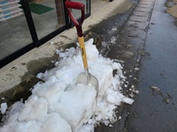 雪かたづけは晴れて暖かい日限定の重労働 2021/01/25 19:33:31