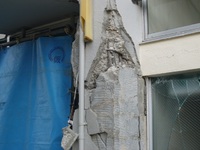 地震の影響?